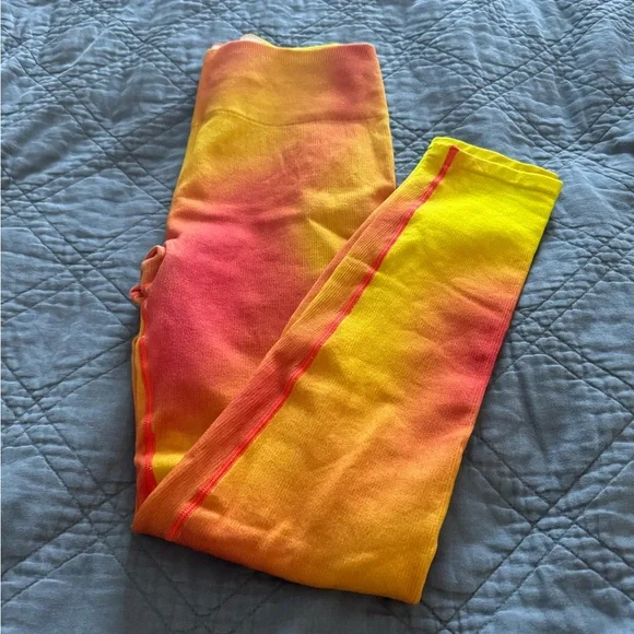 Fabletics XL Yellow and Orange Ribbed Leggings - Picture 4 of 4